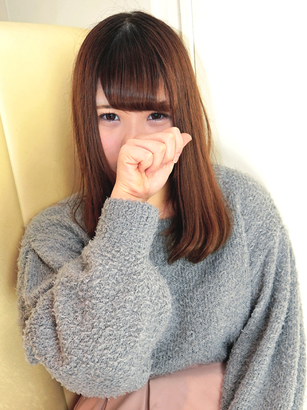 激安ヌキ道楽・京橋店 みおり 18歳 T：159cm　B：86(C)　W：57　H：88